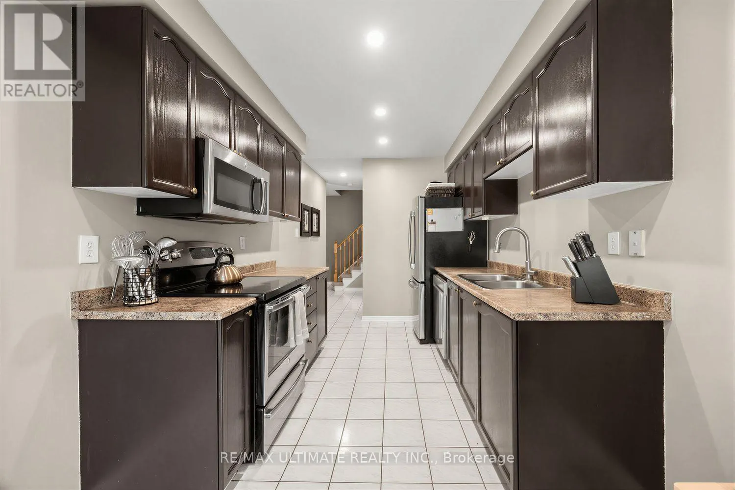 42 LANDERVILLE LANE