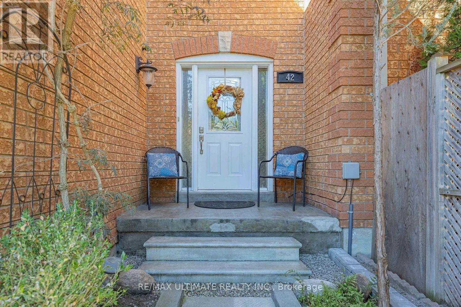 42 LANDERVILLE LANE