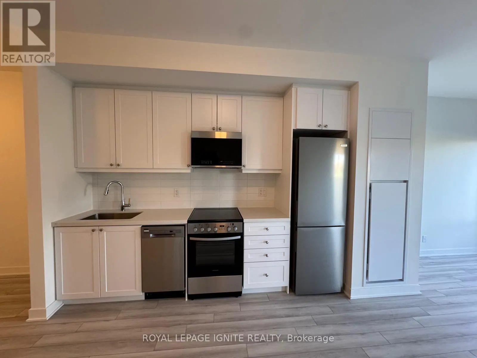 110 - 51 CLARINGTON BOULEVARD
