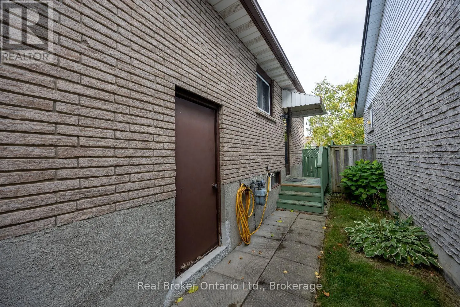 919 EXETER STREET