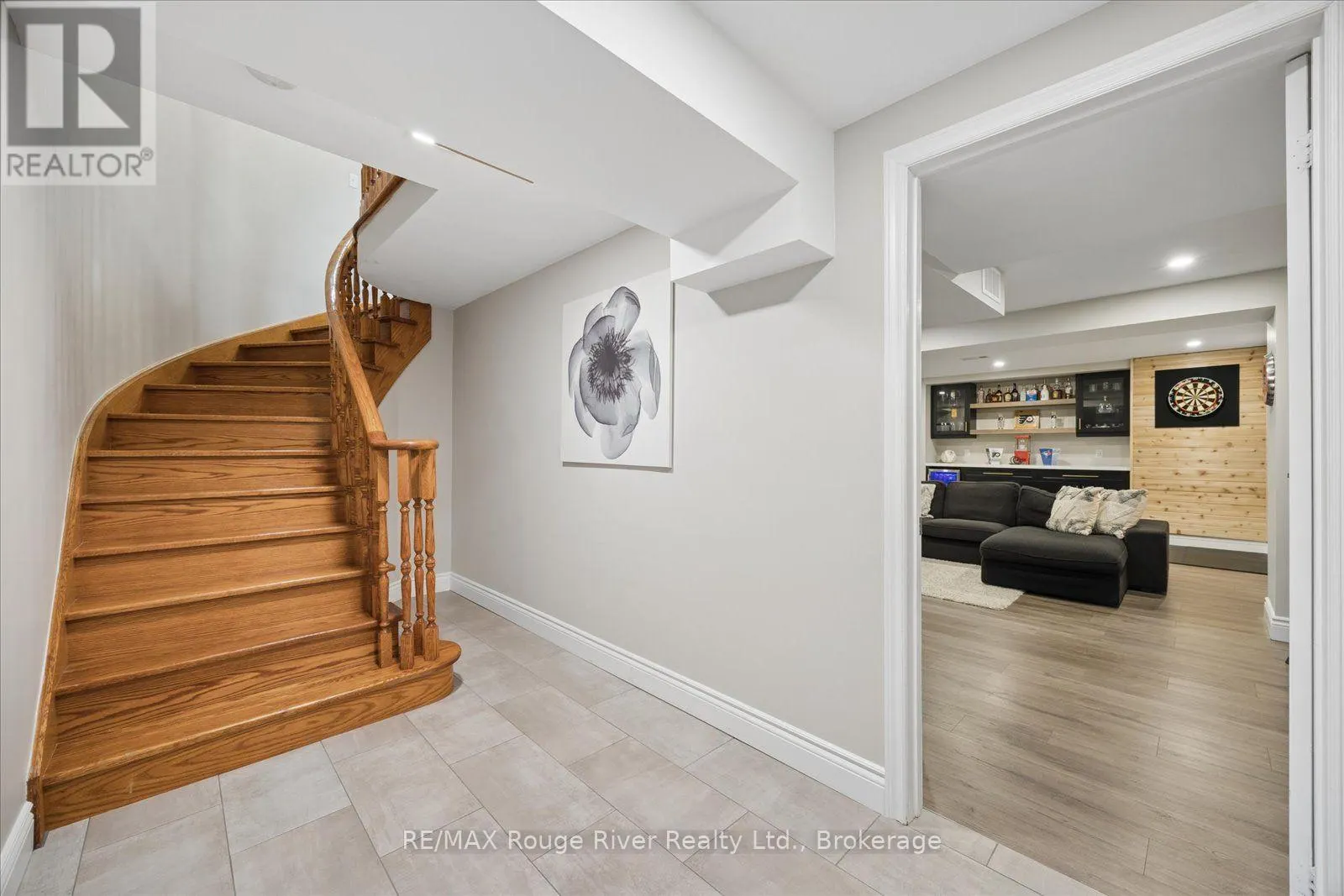 10 WINDBREAK CRESCENT