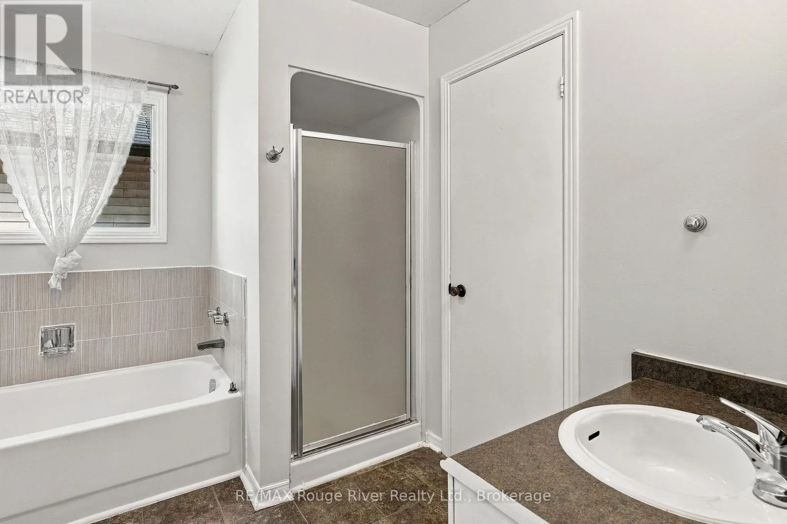 95 B CONCESSION STREET E