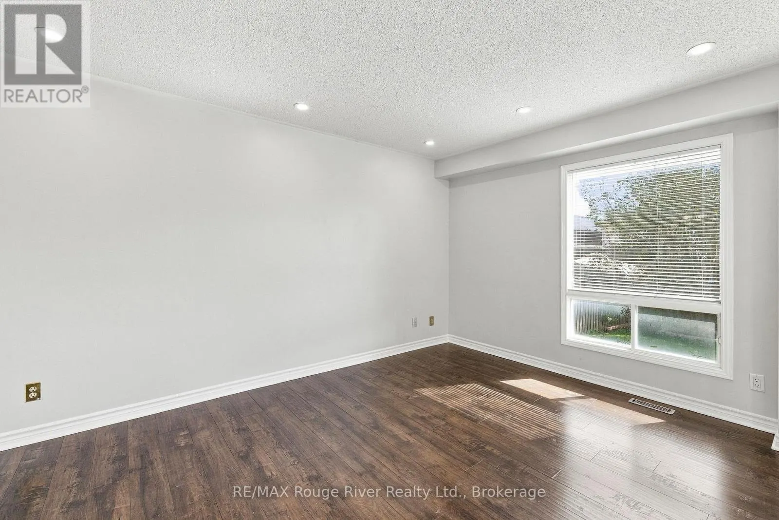 95 B CONCESSION STREET E
