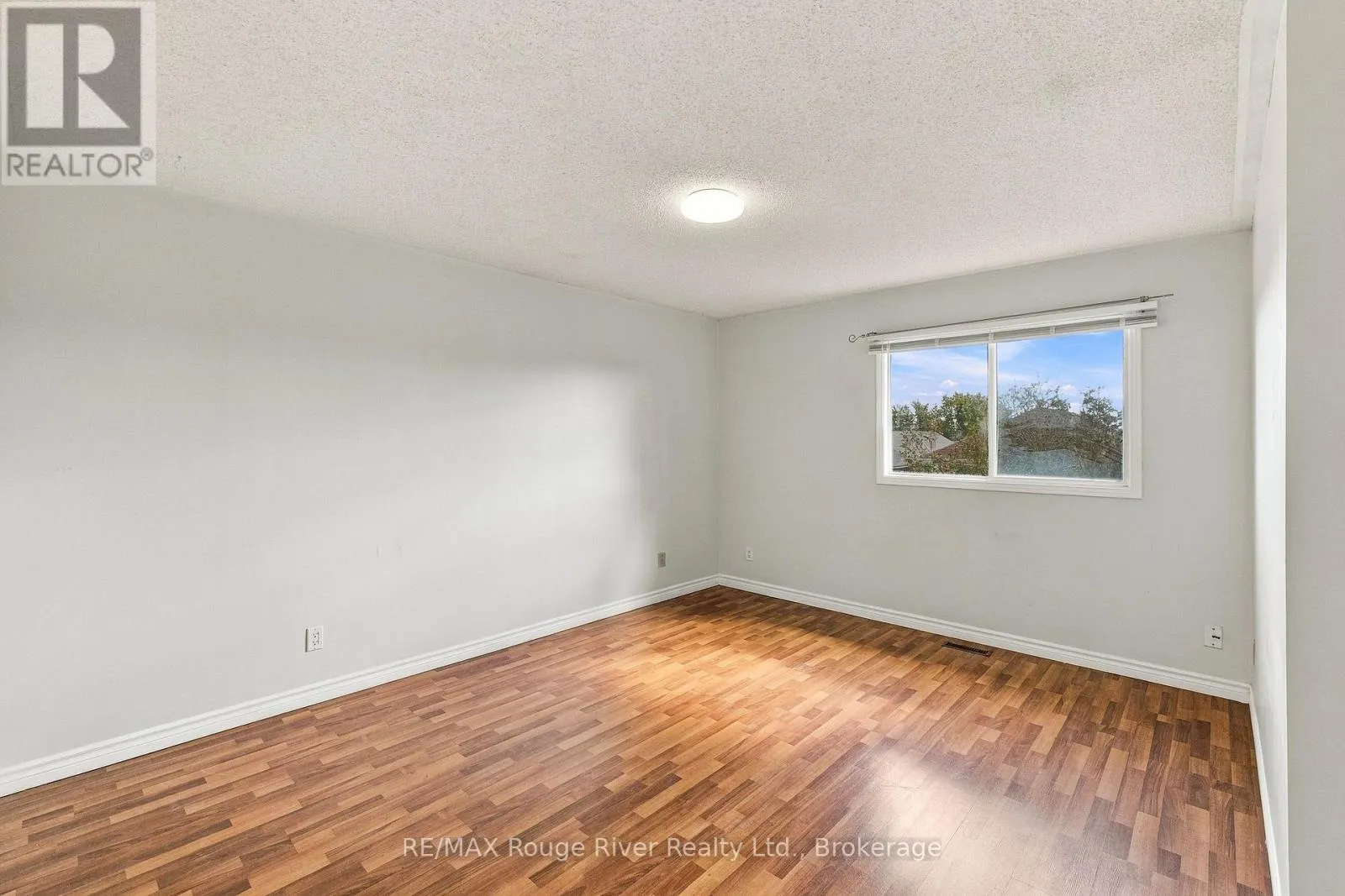 95 B CONCESSION STREET E
