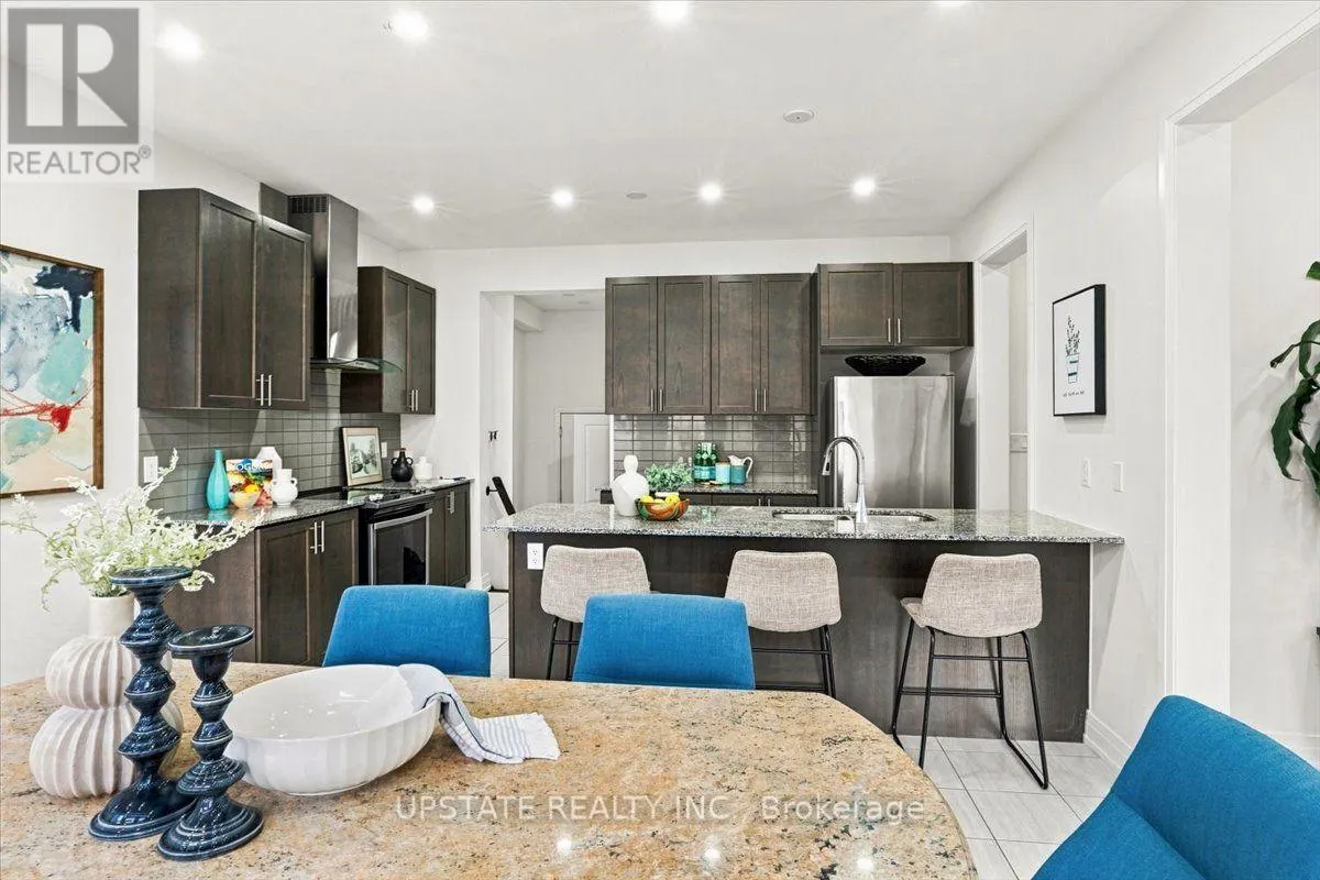 18 BLENHEIM CIRCLE