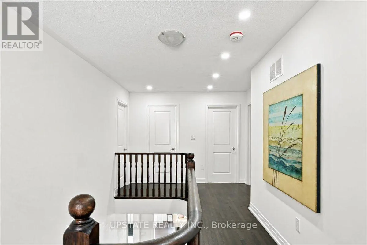 18 BLENHEIM CIRCLE