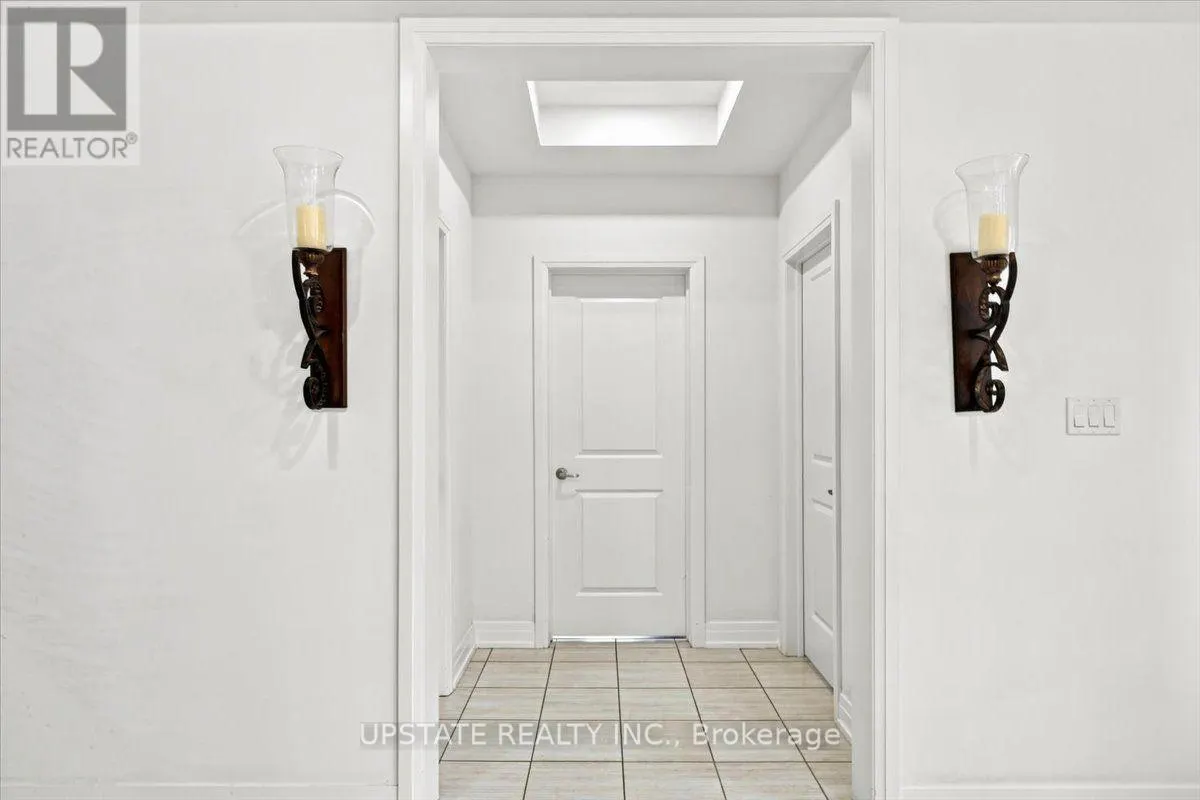 18 BLENHEIM CIRCLE