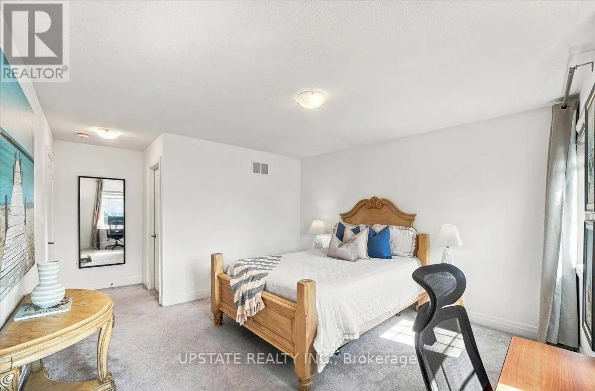 18 BLENHEIM CIRCLE