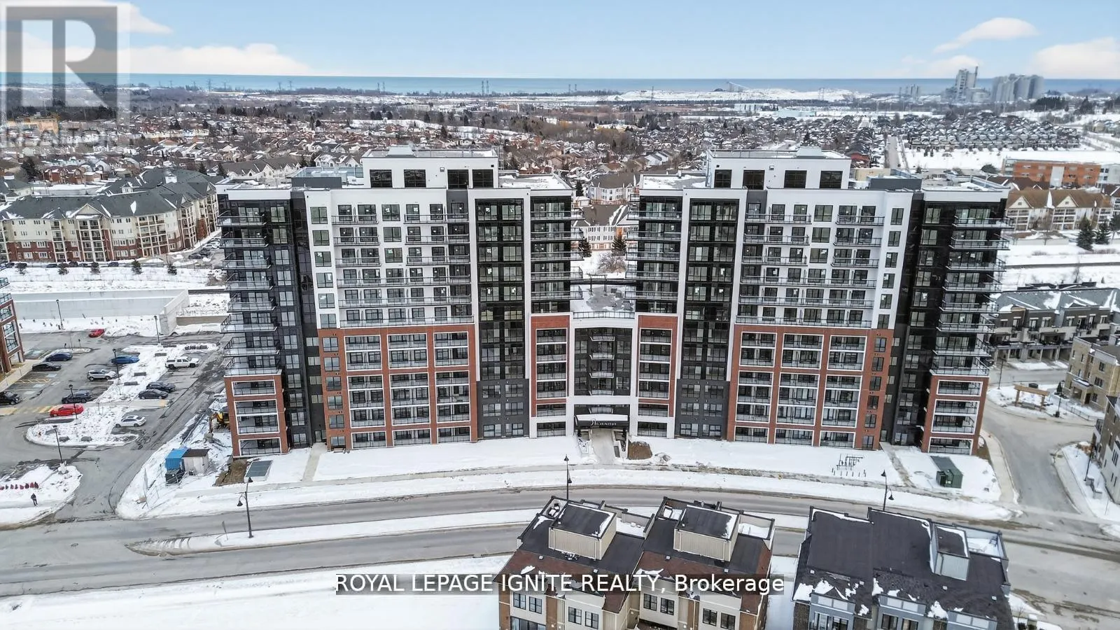 521 - 51 CLARINGTON BOULEVARD