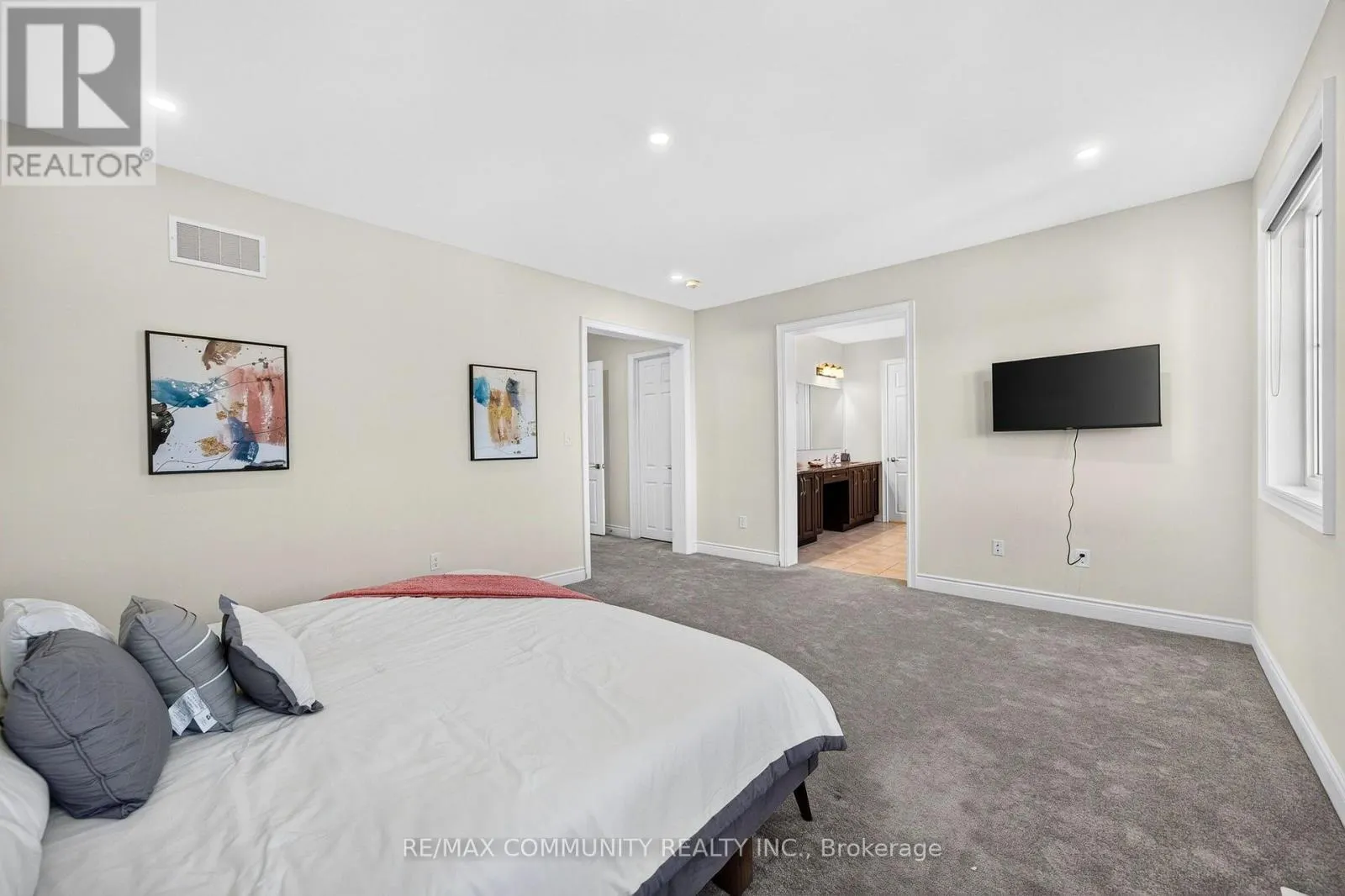 144 AUCKLAND DRIVE