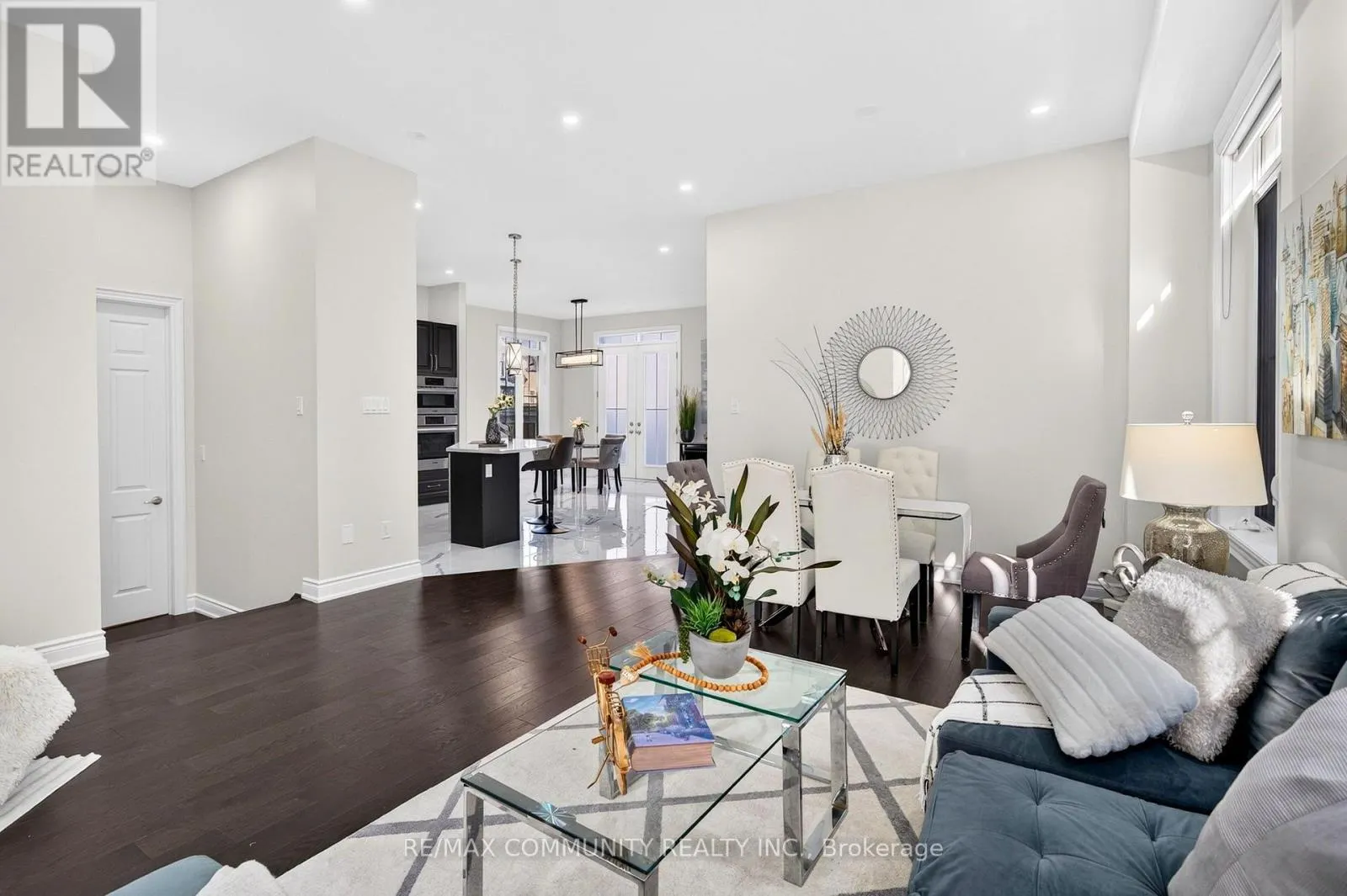 144 AUCKLAND DRIVE
