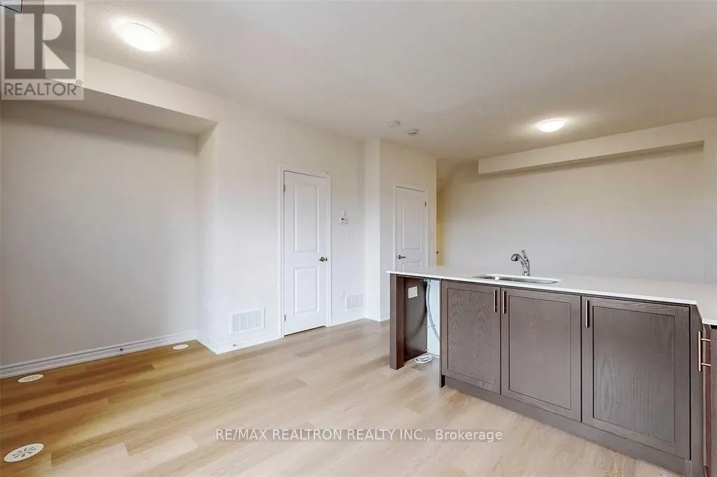 19 - 480 BERESFORD PATH