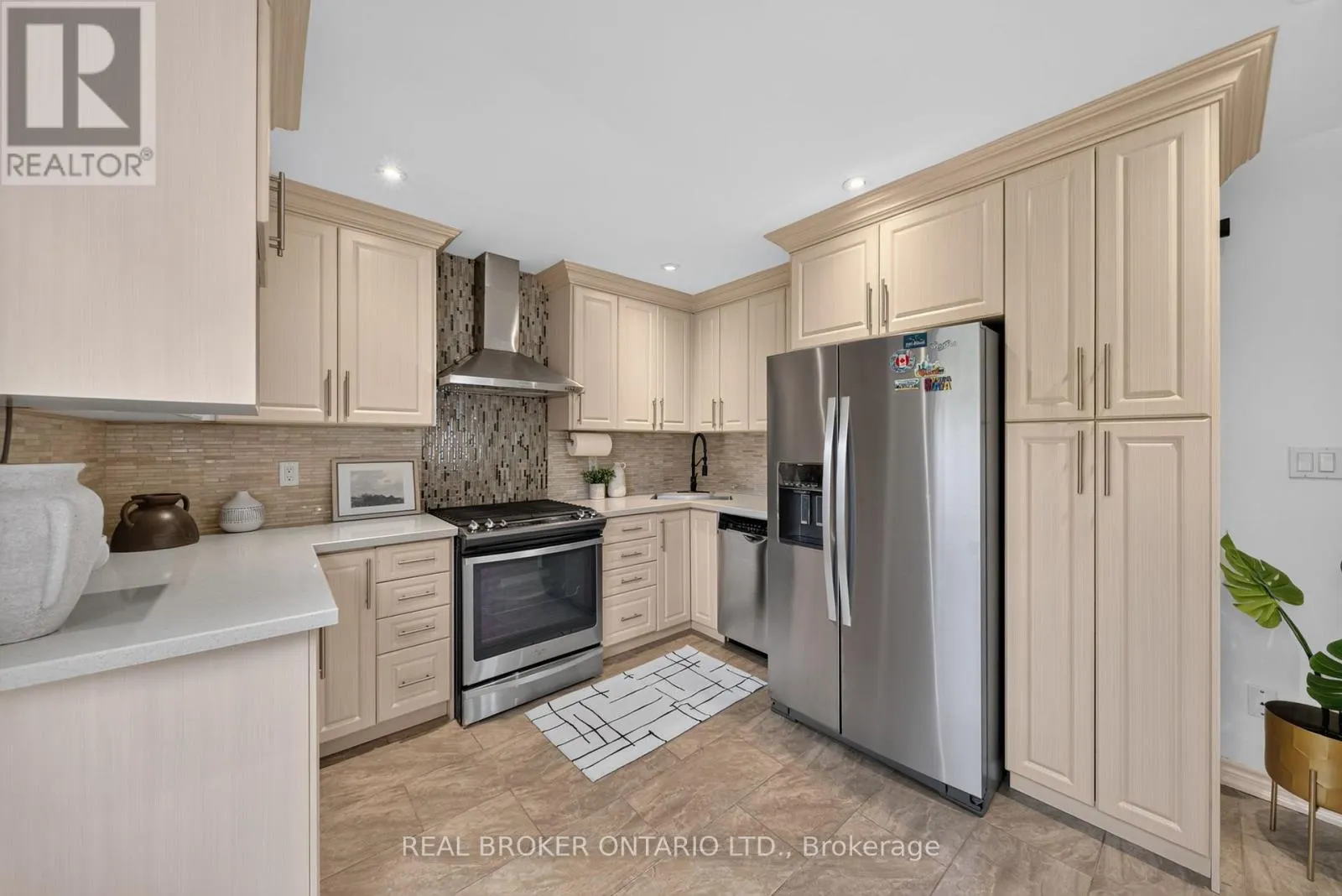 63 ERIC CLARKE DRIVE