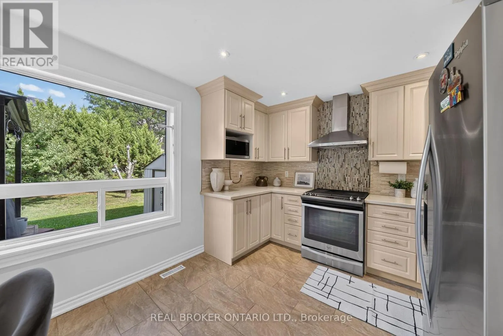 63 ERIC CLARKE DRIVE