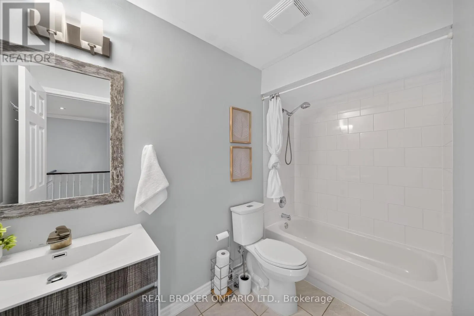 63 ERIC CLARKE DRIVE