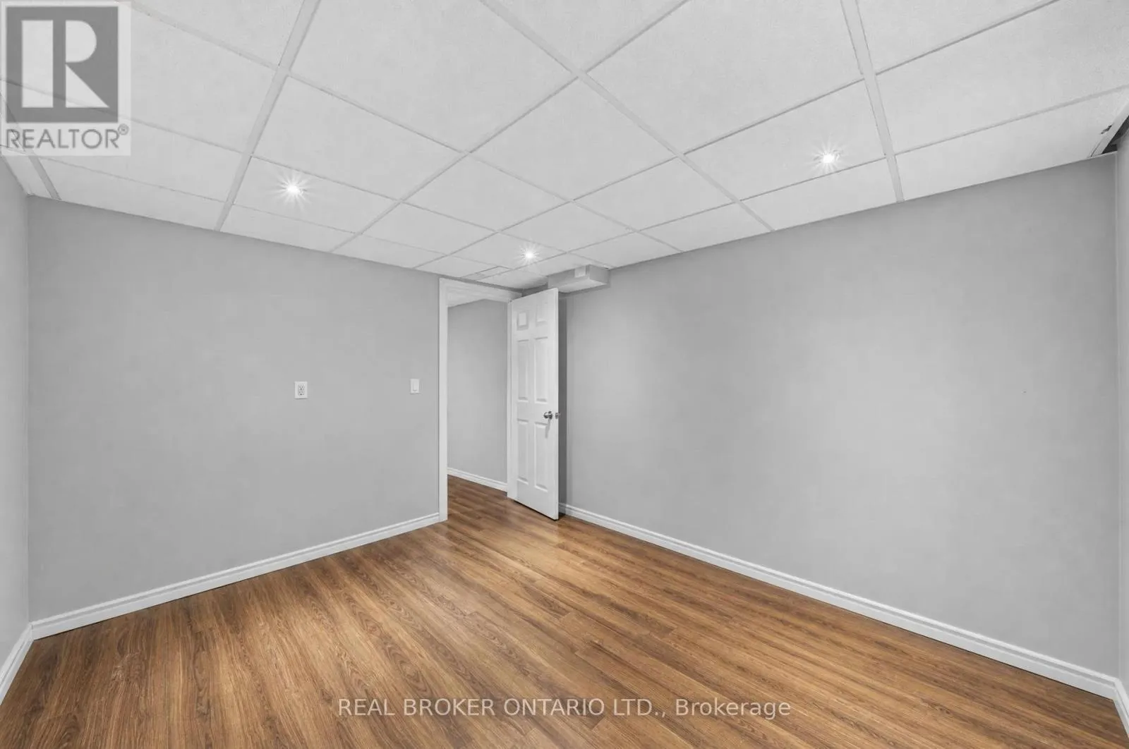 63 ERIC CLARKE DRIVE