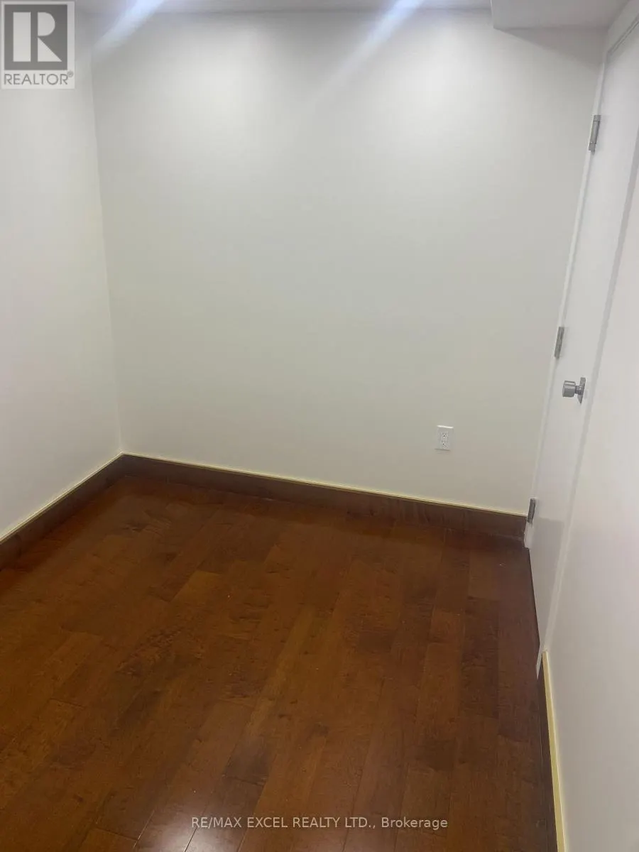 BASEMENT - 226 ELGIN STREET W