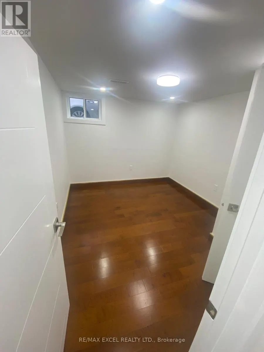 BASEMENT - 226 ELGIN STREET W