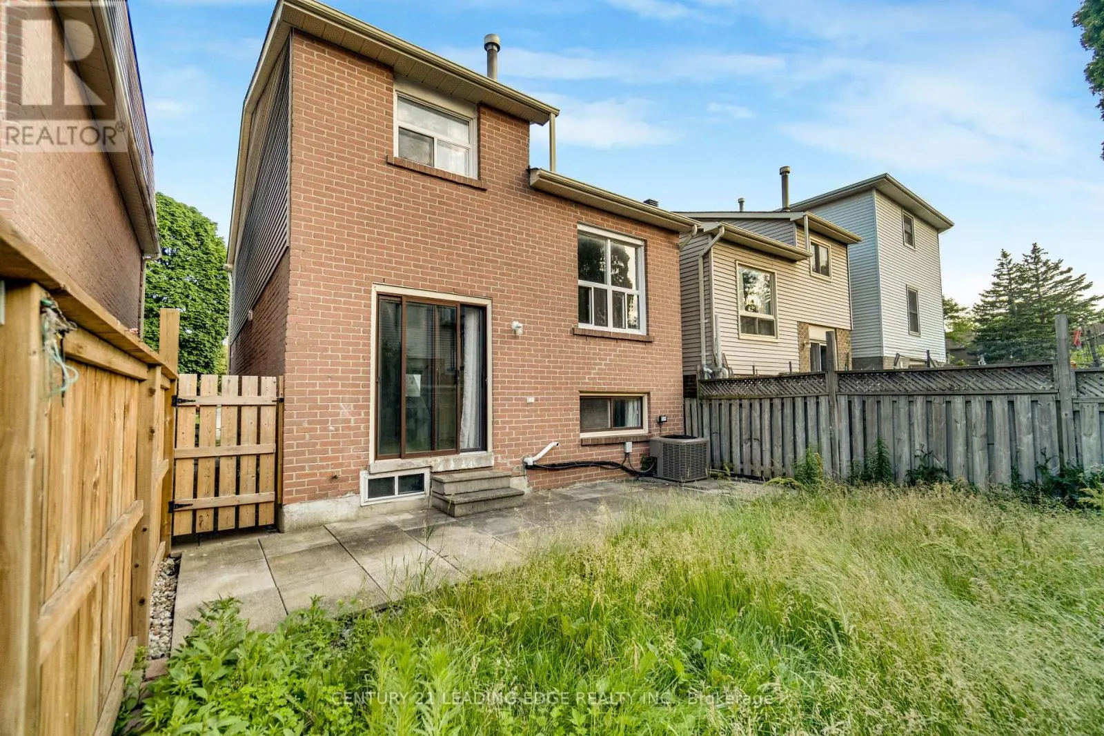 5 KIMBERCROFT COURT