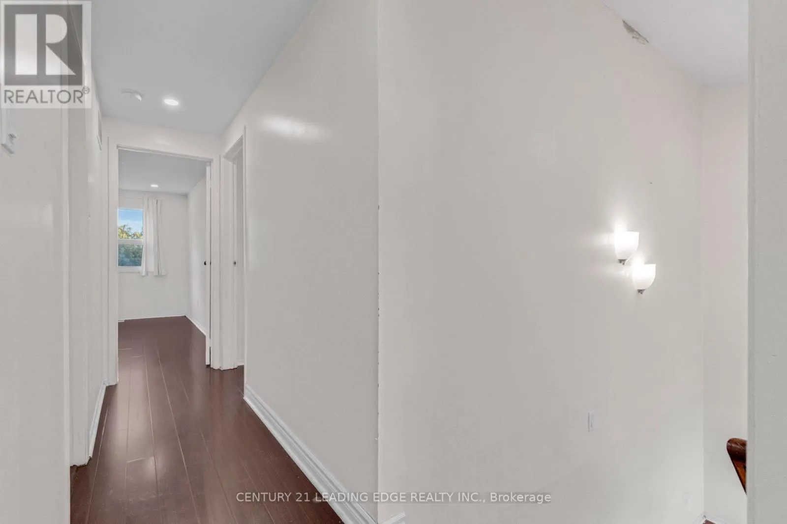 5 KIMBERCROFT COURT