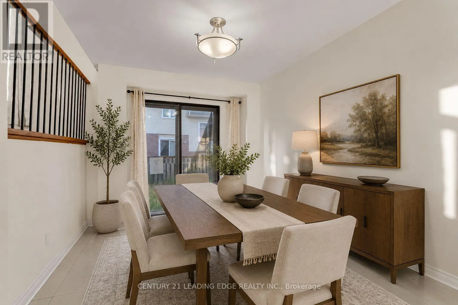 5 KIMBERCROFT COURT