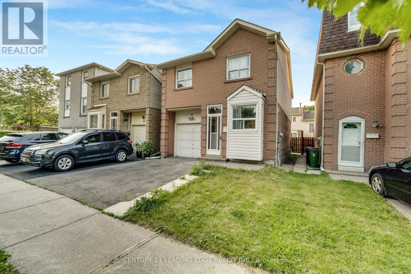 5 KIMBERCROFT COURT