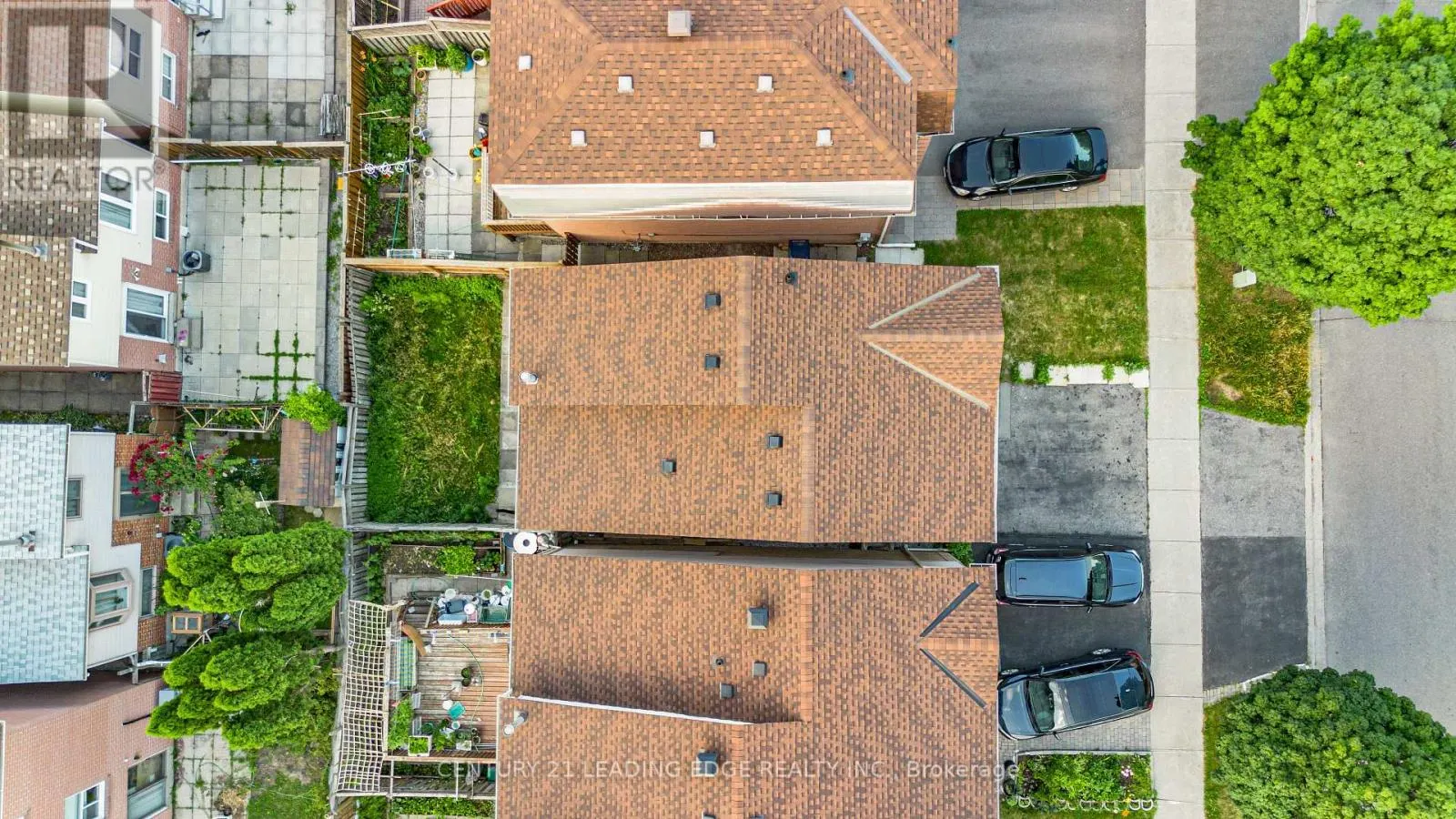 5 KIMBERCROFT COURT