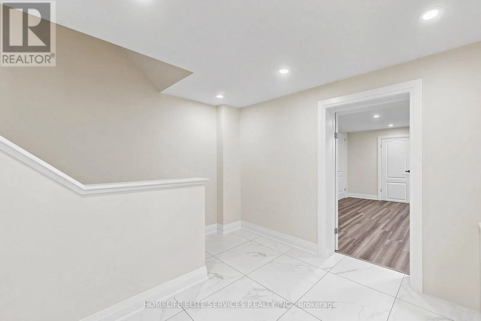 76 GOODERHAM DRIVE