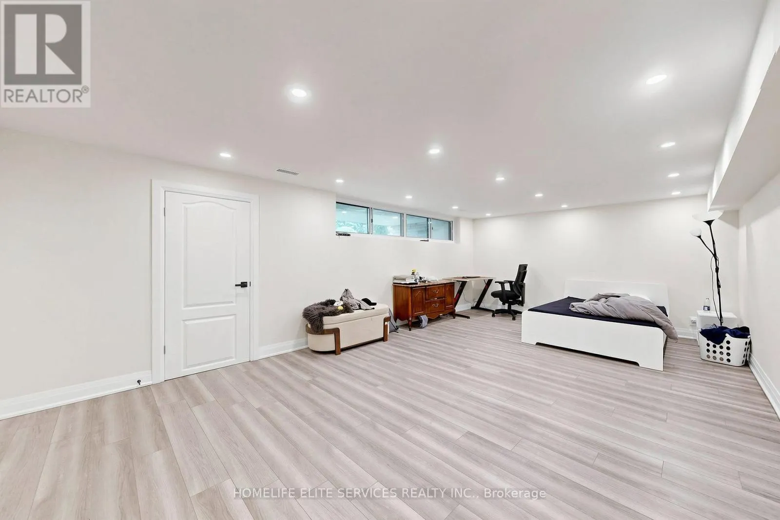 76 GOODERHAM DRIVE