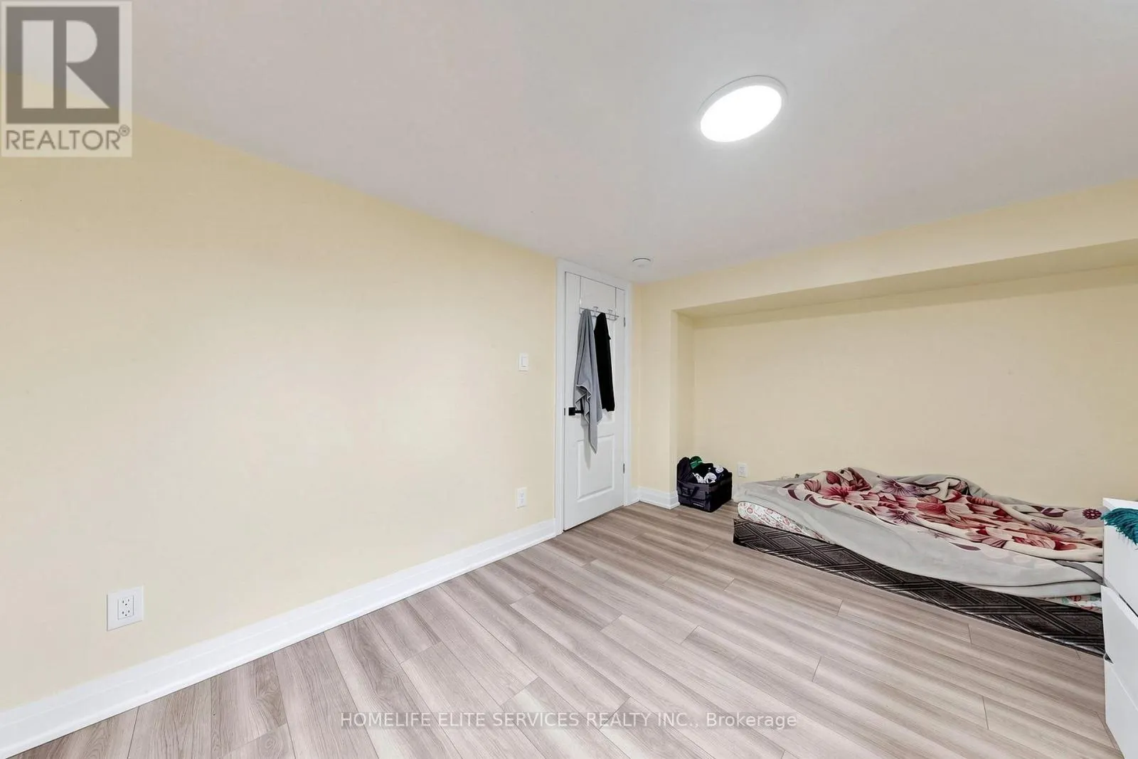 76 GOODERHAM DRIVE