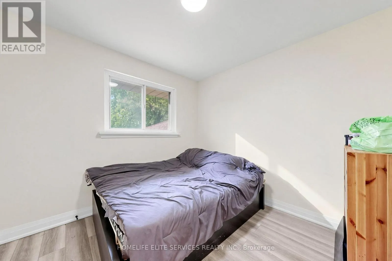76 GOODERHAM DRIVE