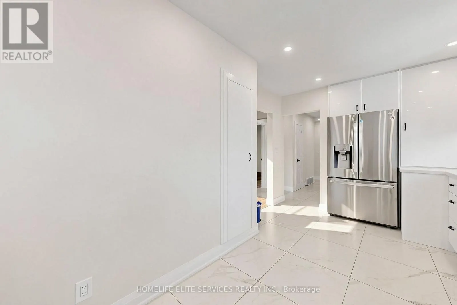 76 GOODERHAM DRIVE
