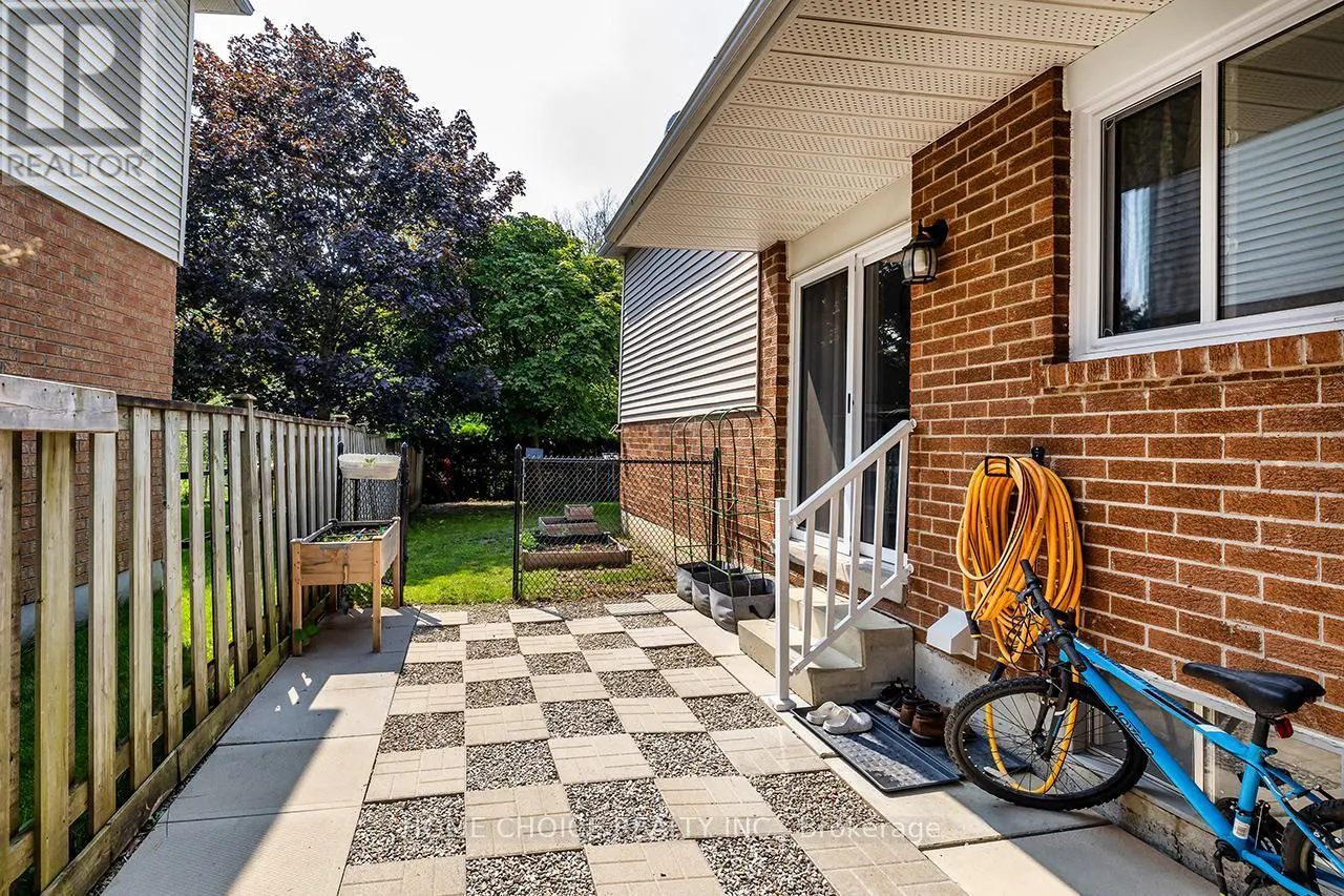 34 GOLDPINE AVENUE