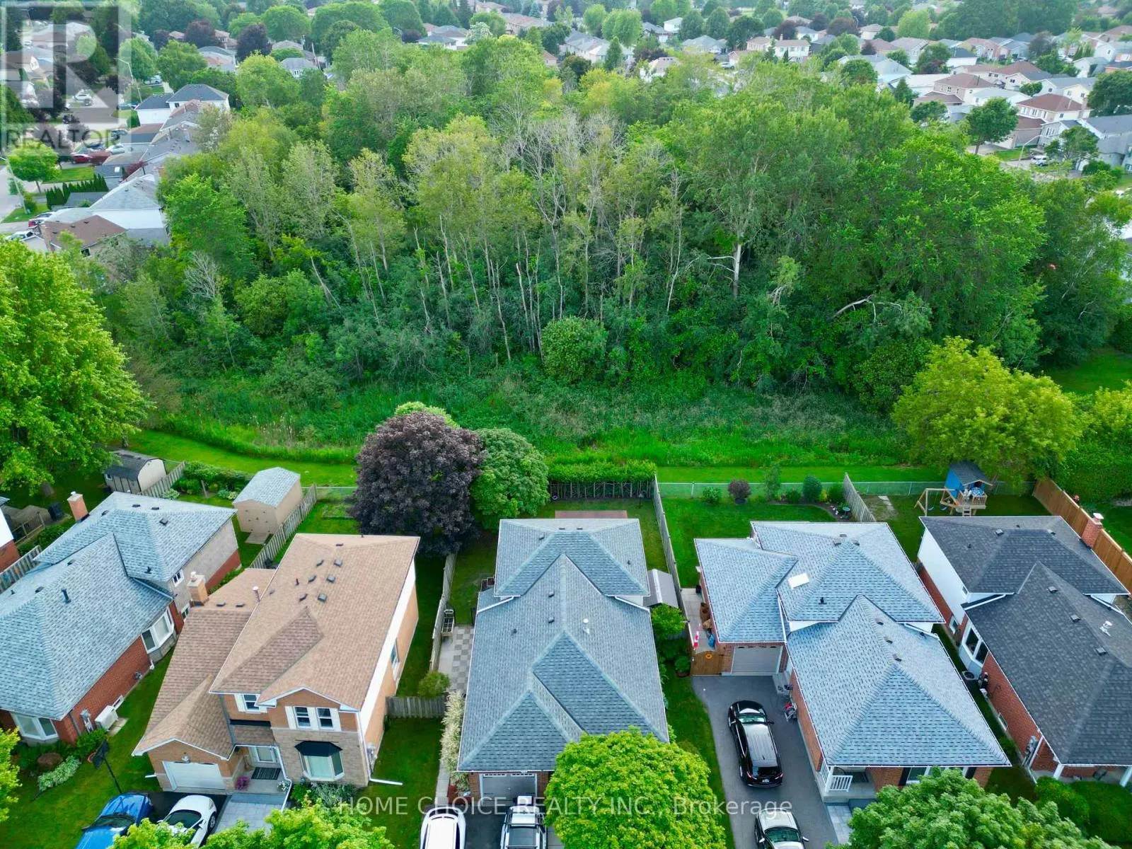 34 GOLDPINE AVENUE