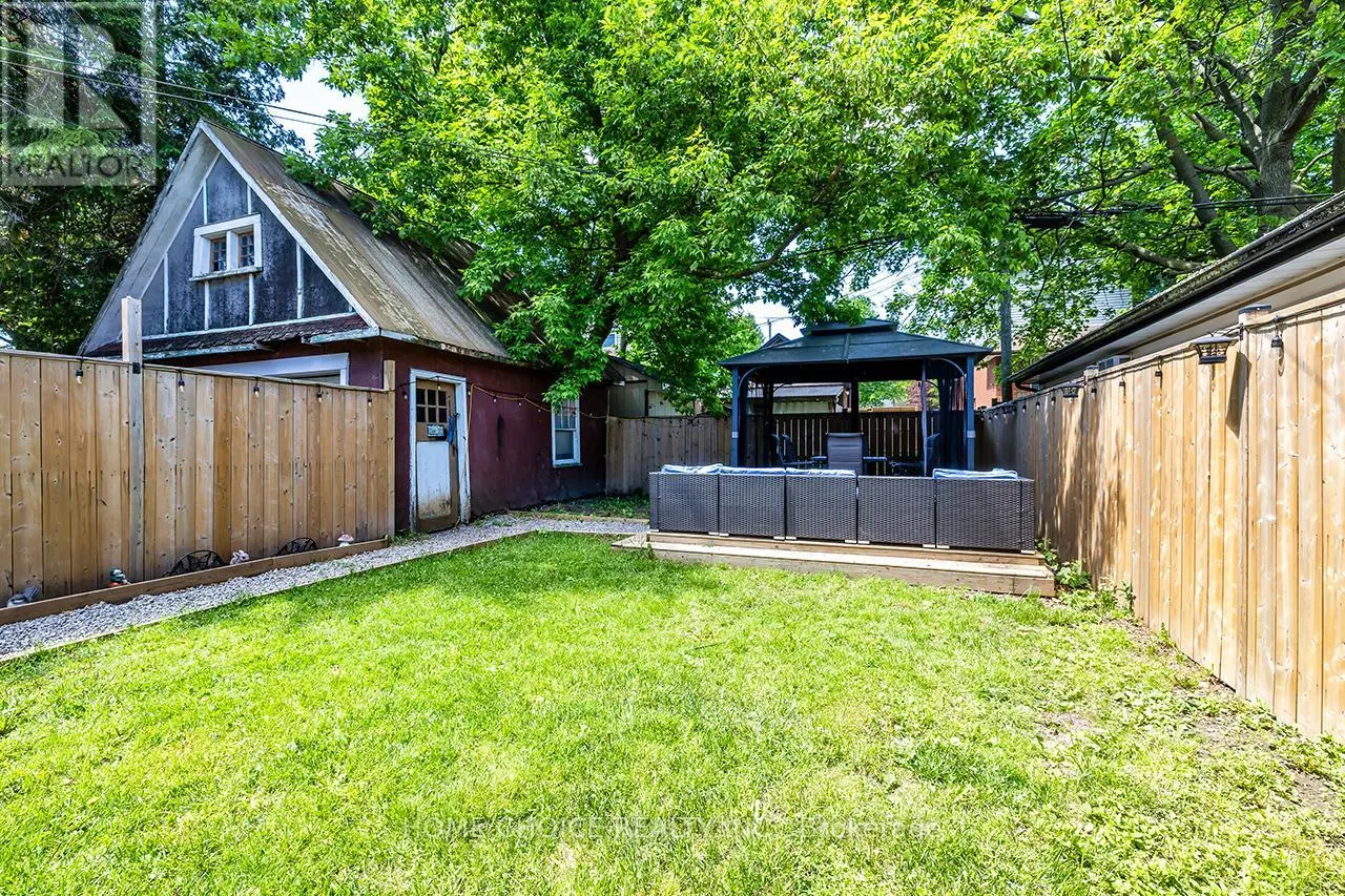 140 GLADSTONE AVENUE