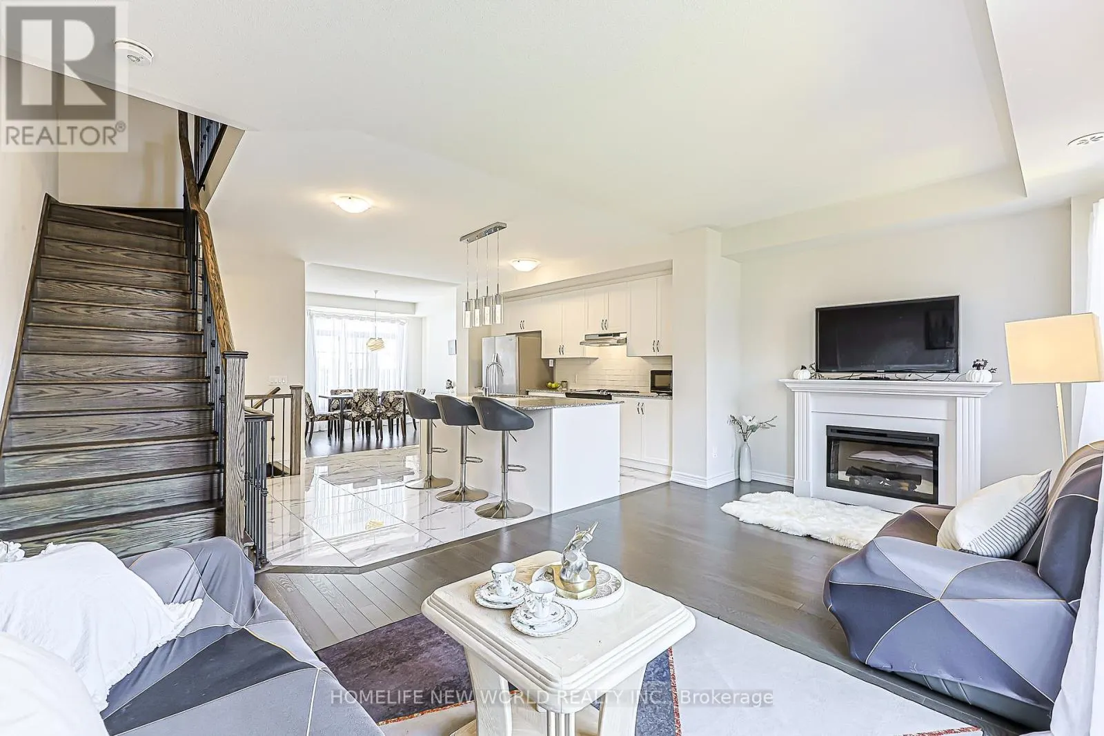 56 ELKINGTON CRESCENT