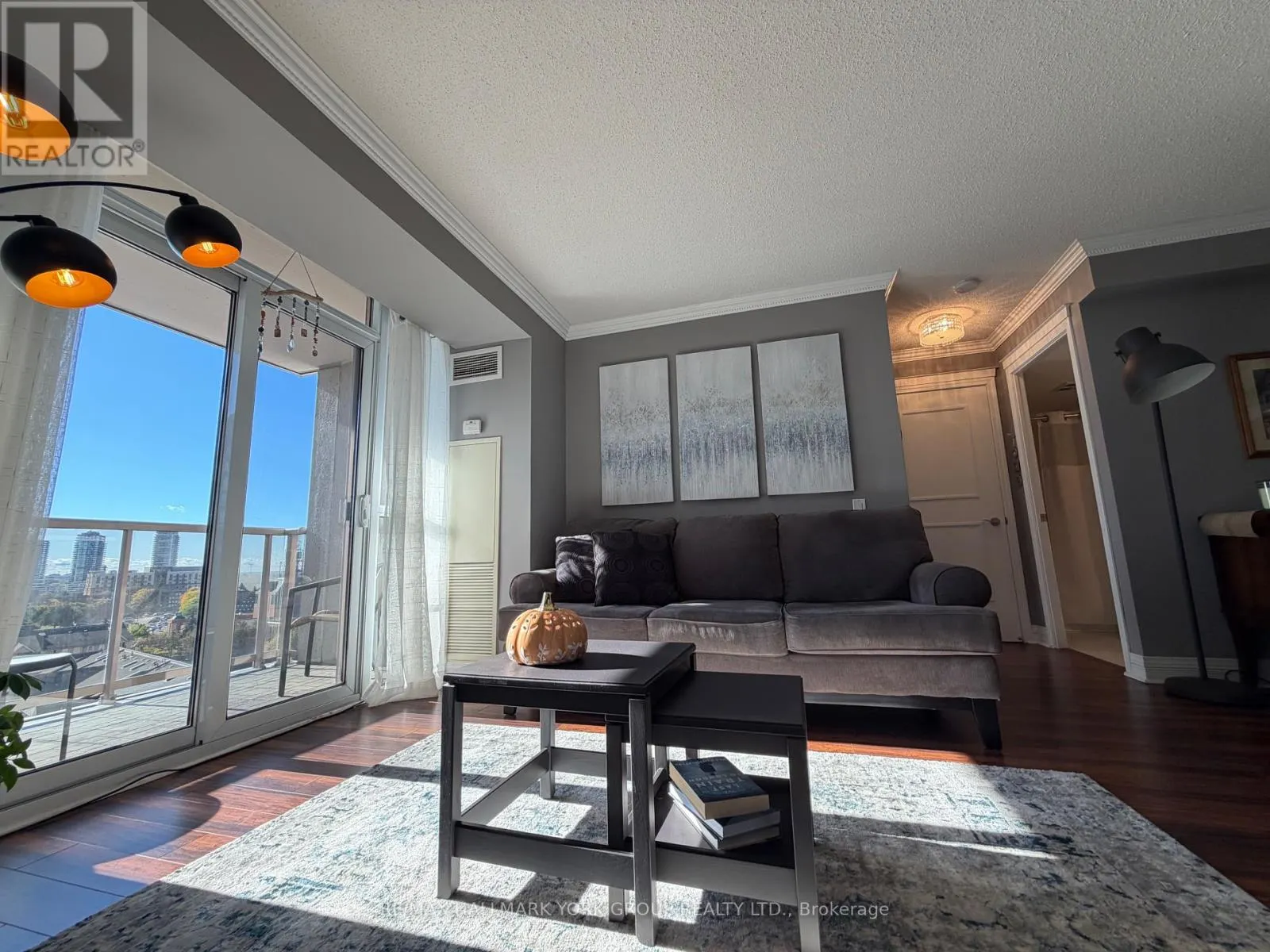 912 - 1200 THE ESPLANADE ROAD N