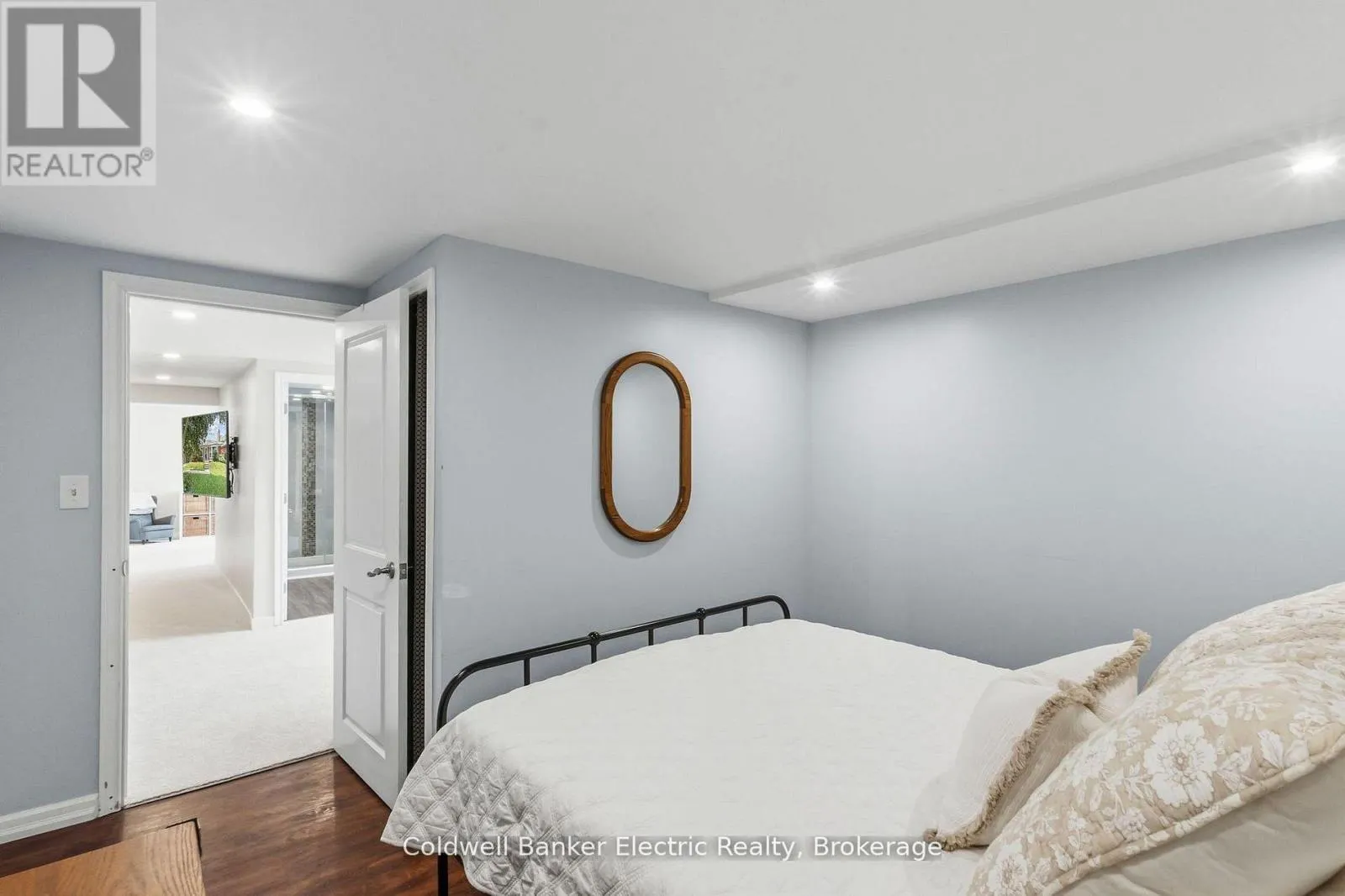326 COCHRANE STREET