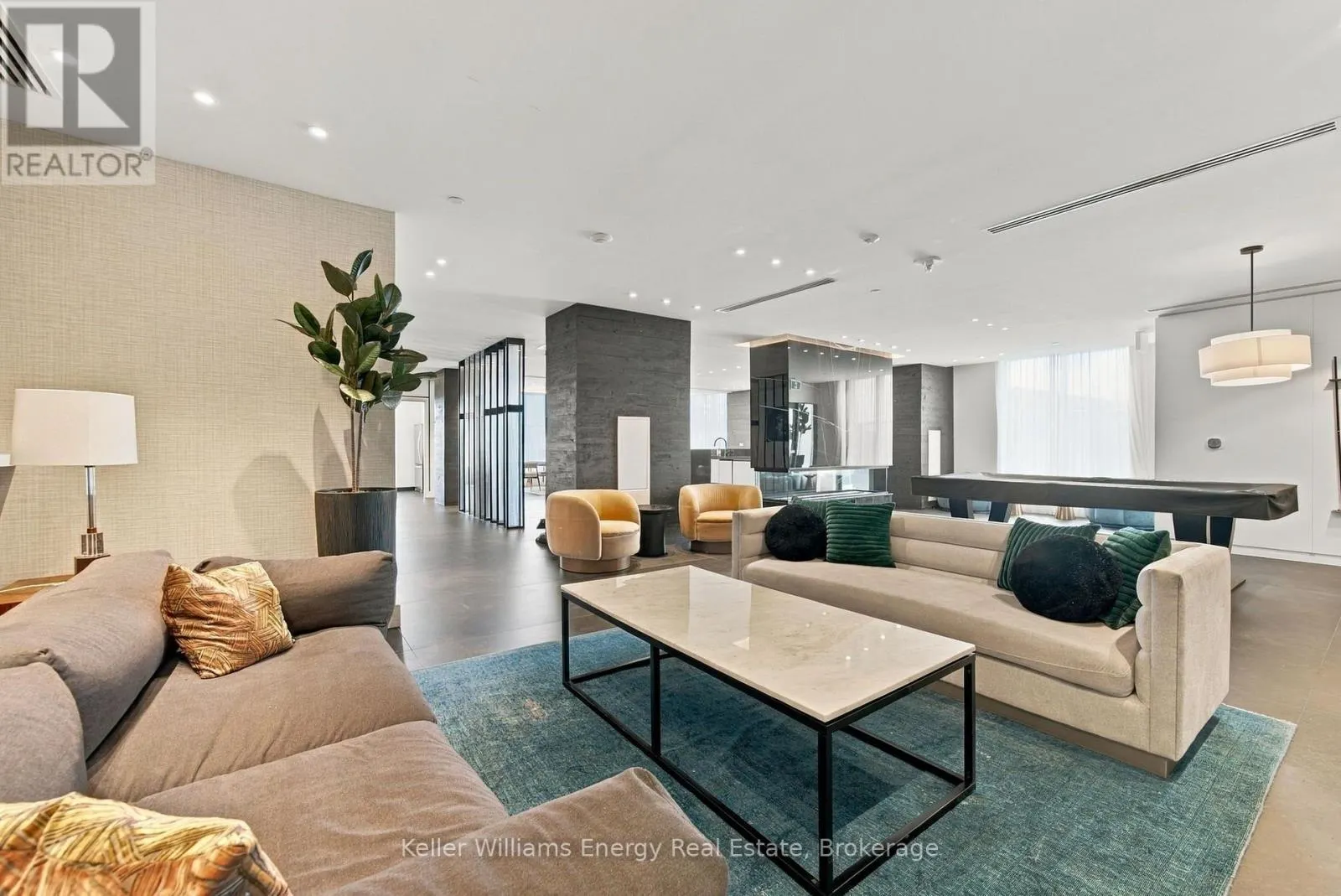 317 - 1480 BAYLY STREET #317