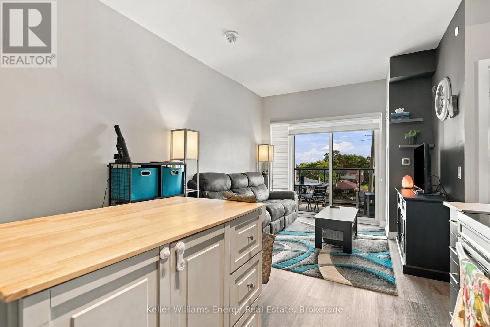 317 - 1480 BAYLY STREET #317