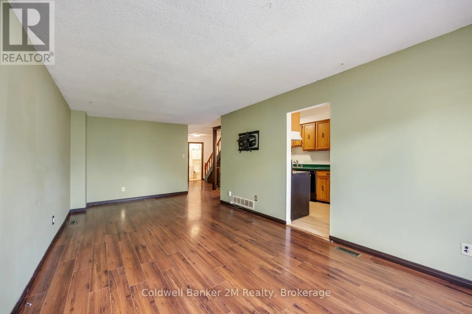 1161 TROWBRIDGE COURT
