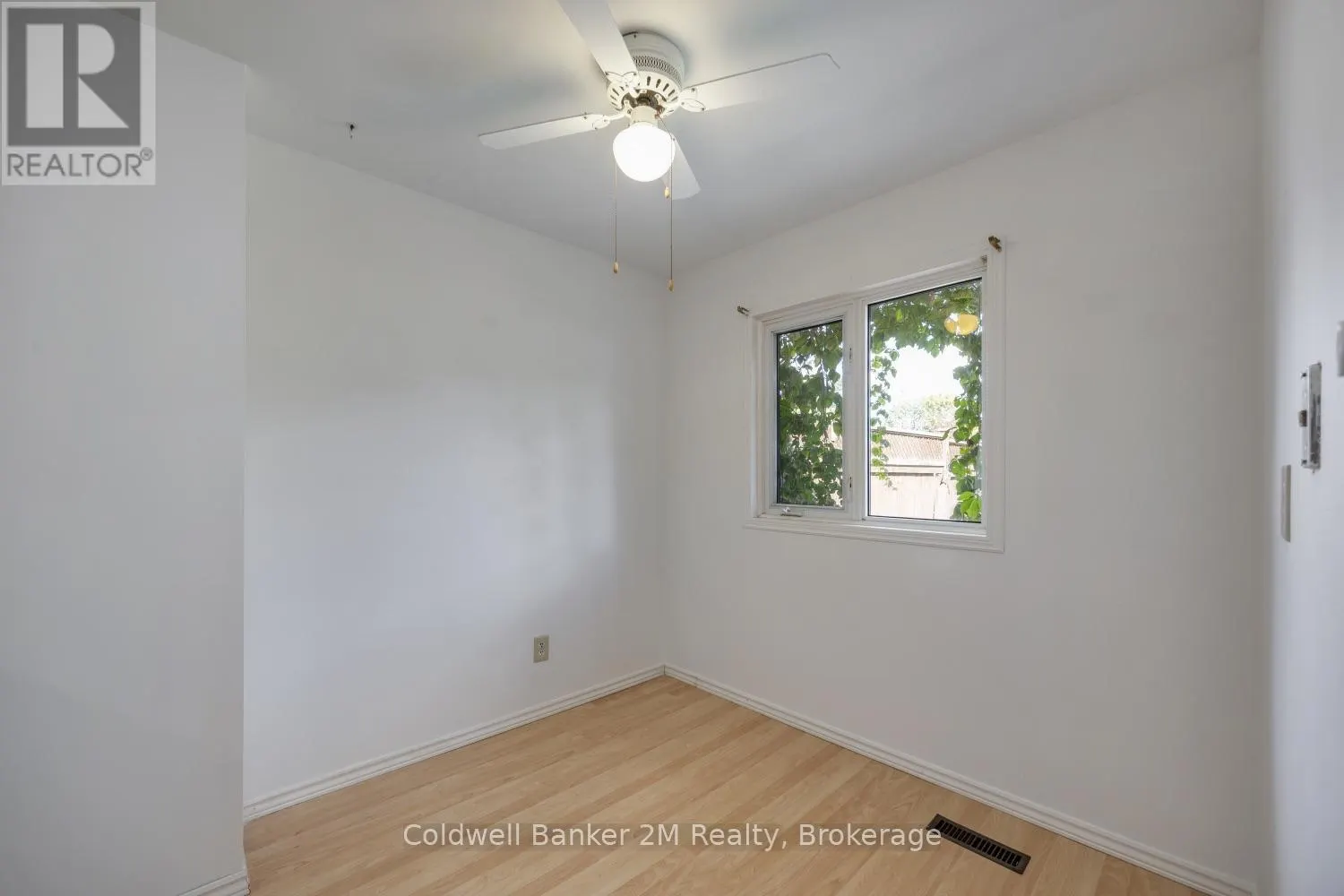 1161 TROWBRIDGE COURT