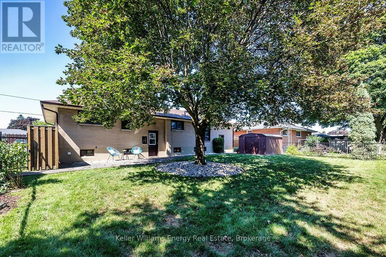 403 ROSSMOUNT AVENUE