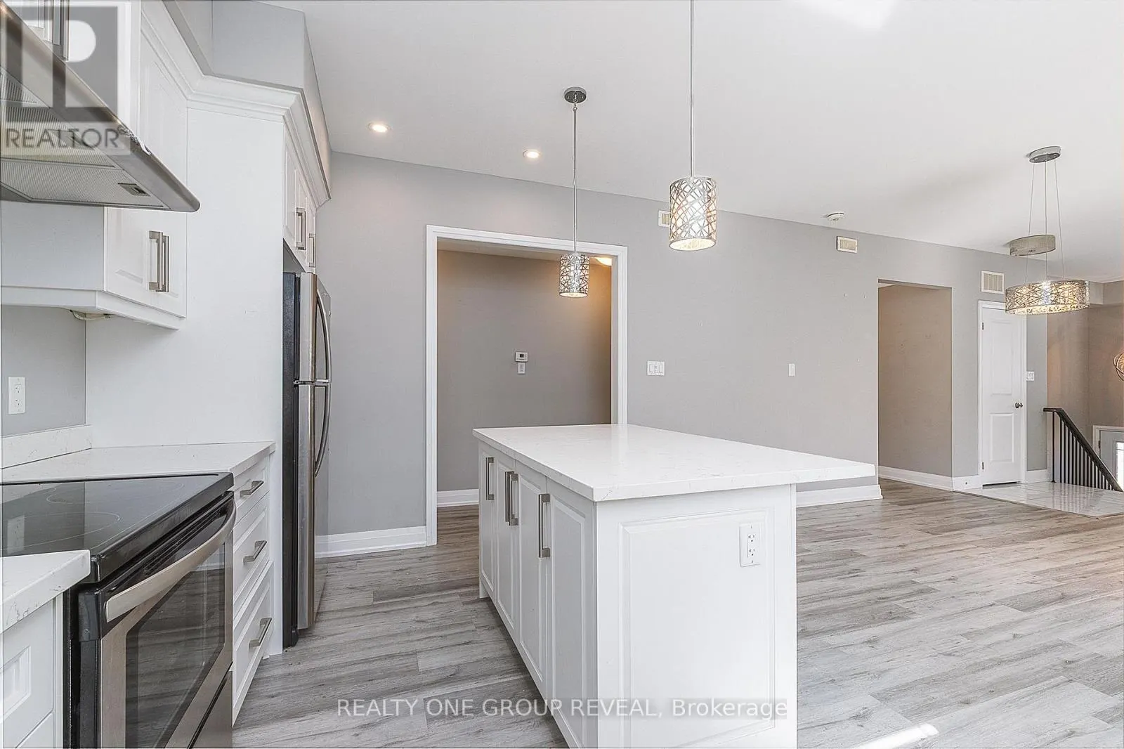 2 - 96 CROMWELL AVENUE