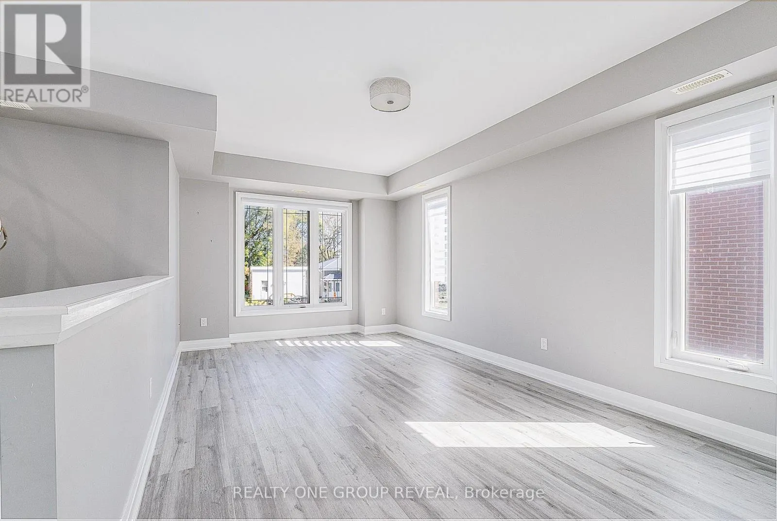 2 - 96 CROMWELL AVENUE