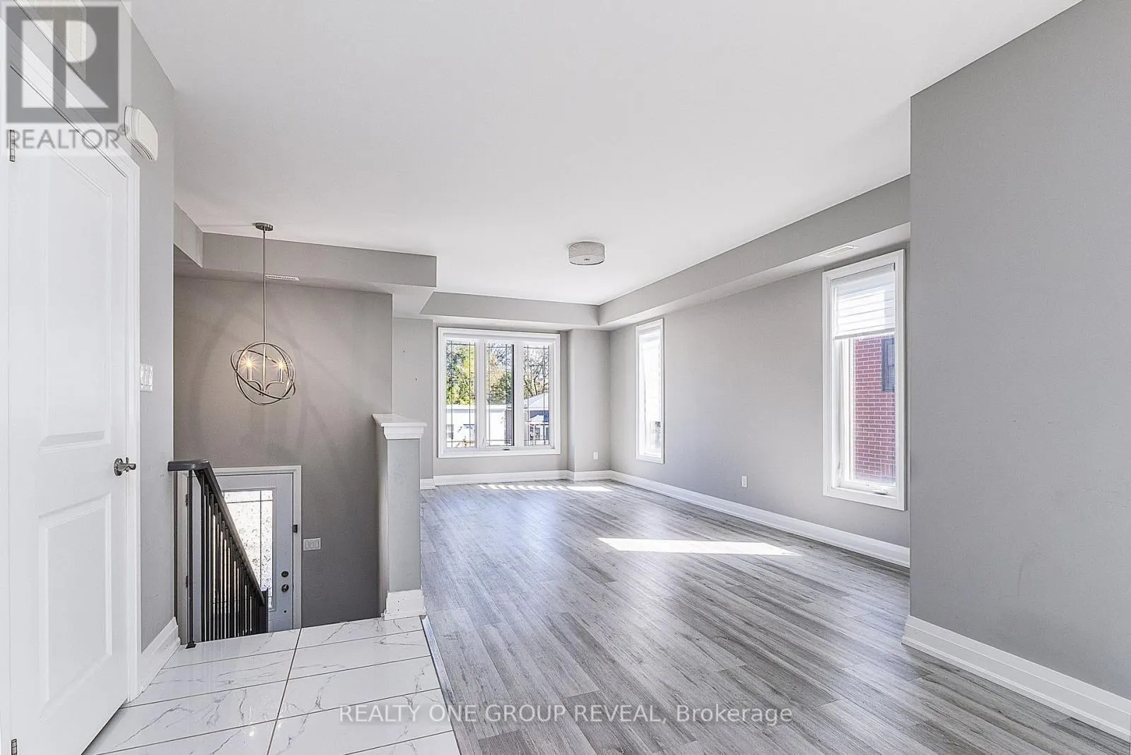 2 - 96 CROMWELL AVENUE
