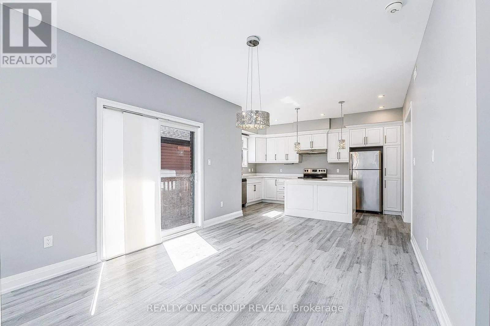 2 - 96 CROMWELL AVENUE