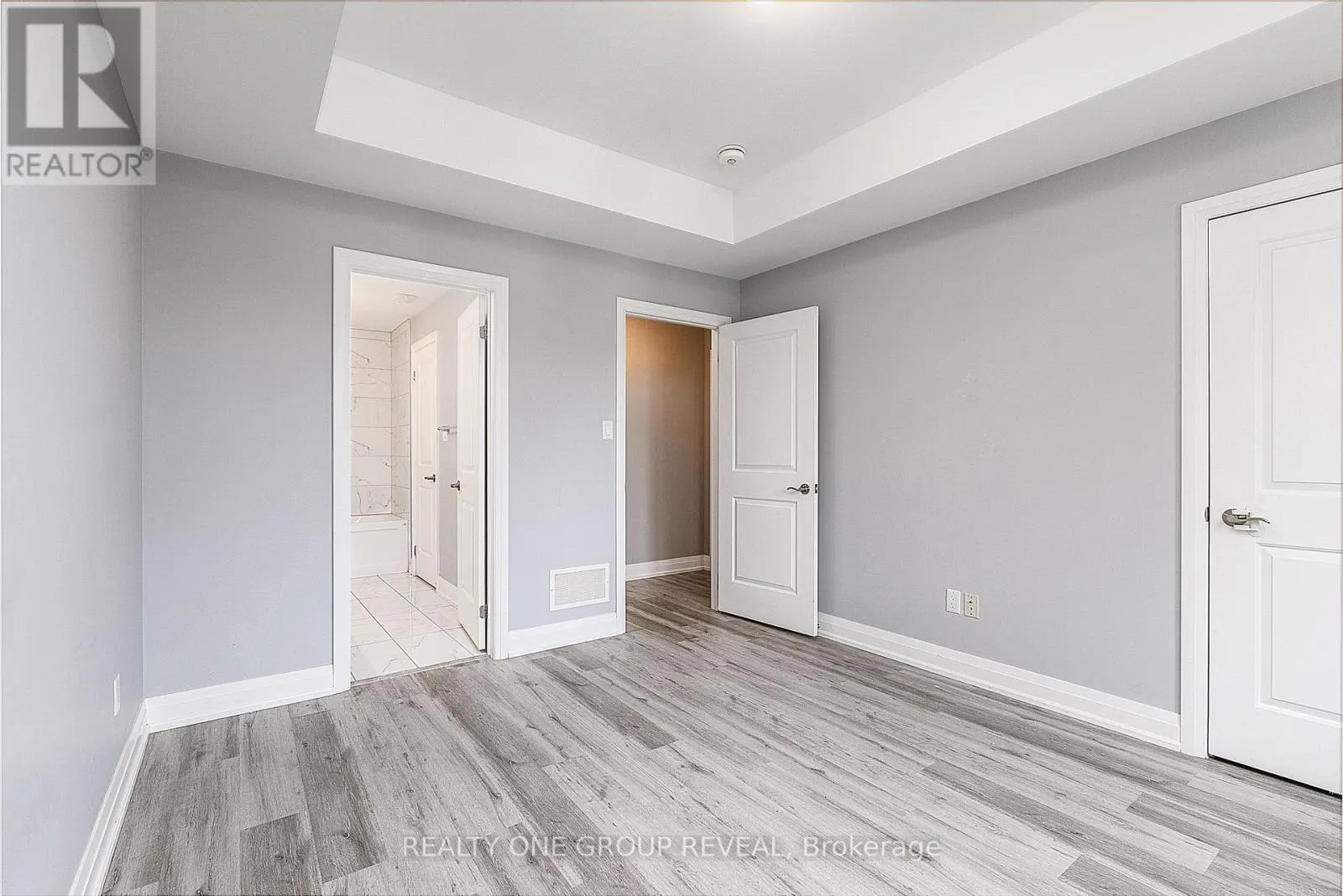 2 - 96 CROMWELL AVENUE
