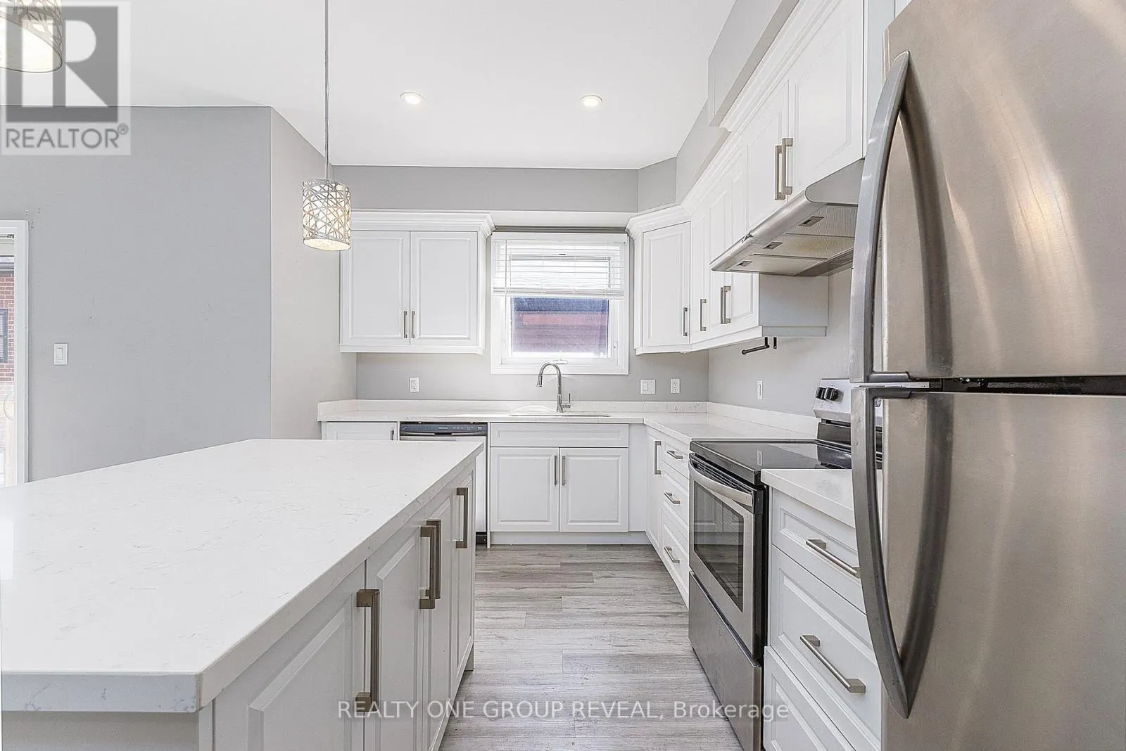 2 - 96 CROMWELL AVENUE