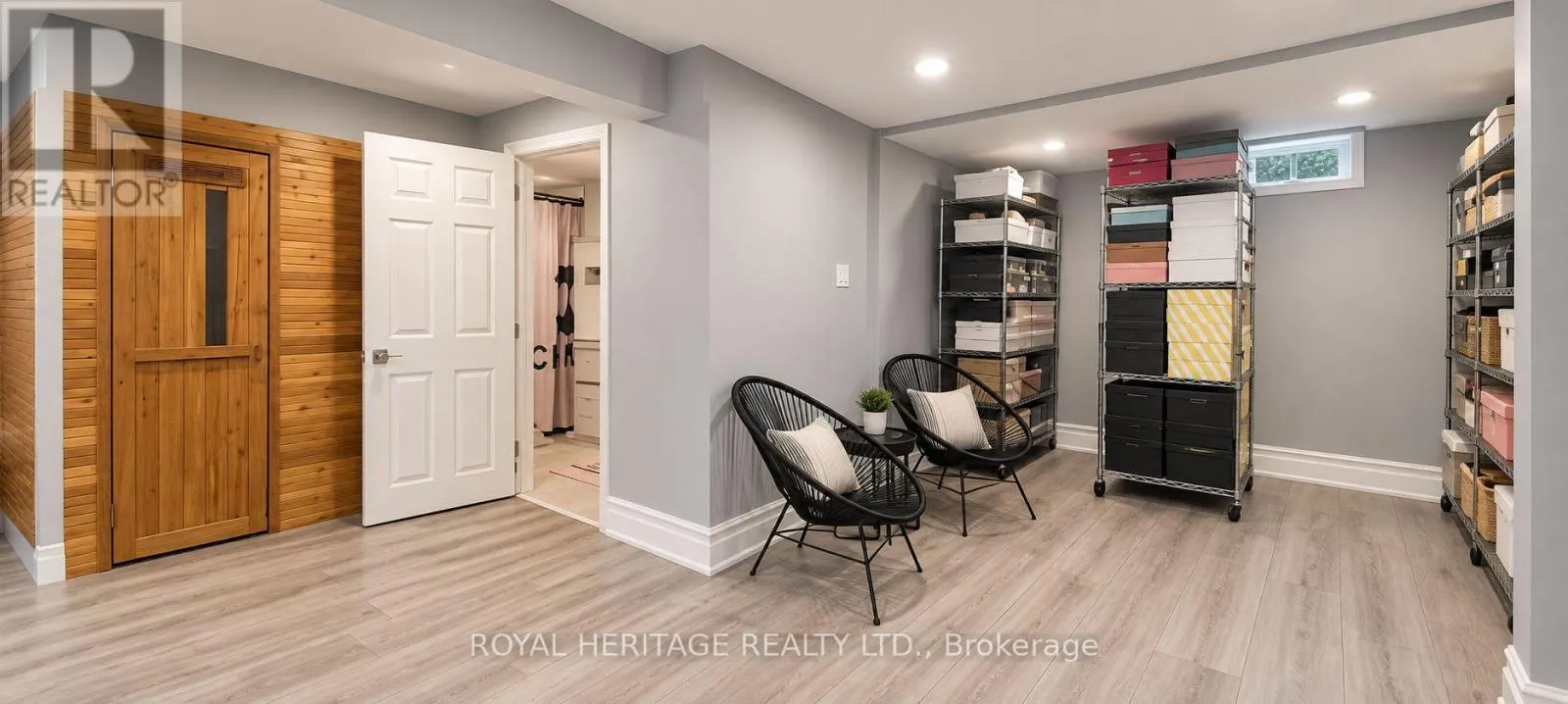 1221 FIELDSTONE CIRCLE